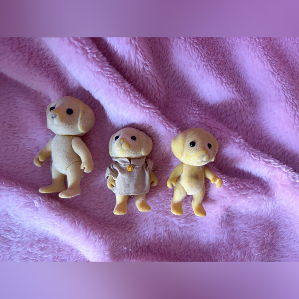 Vintage epoch calico critters yellow Labrador family